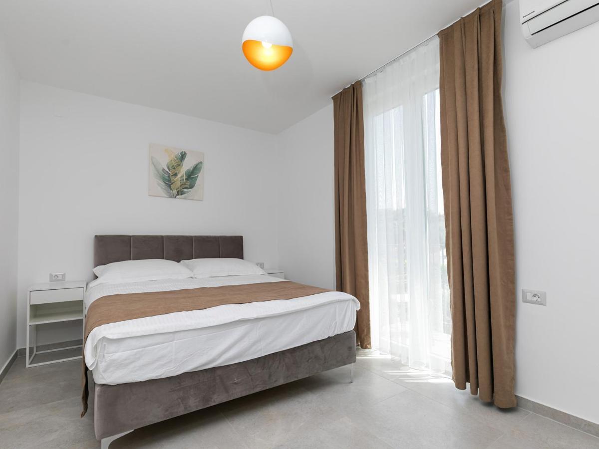 Nadija Apartmani 포레치 외부 사진